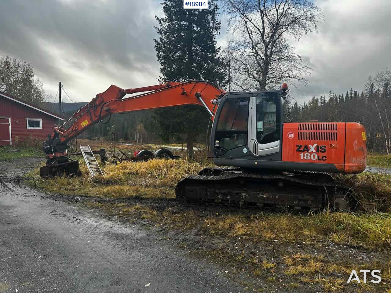 Hitachi ZX180LC-3 - Excavator: picture 3 Hitachi ZX180LC-3 - Excavator: picture 3