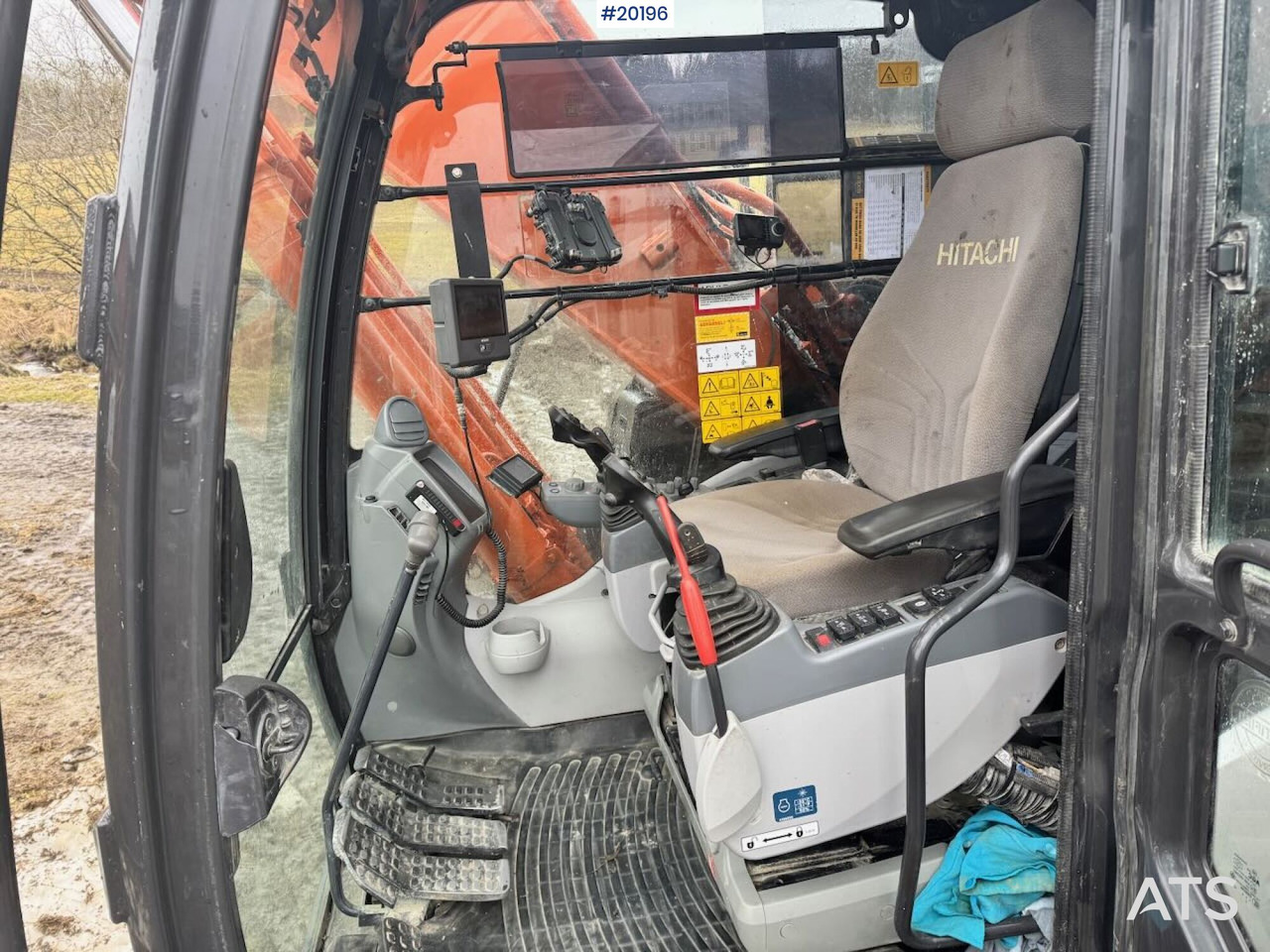 Lease a Hitachi ZX190 LC-6 Hitachi ZX190 LC-6: picture 33