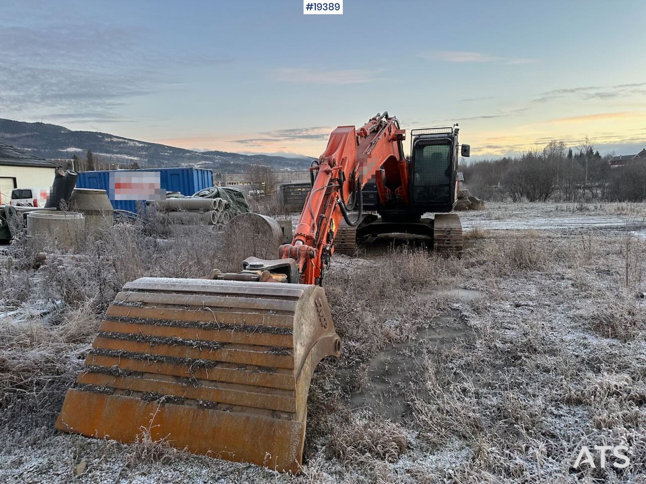 Hitachi ZX210LC-6 - Excavator: picture 3 Hitachi ZX210LC-6 - Excavator: picture 3