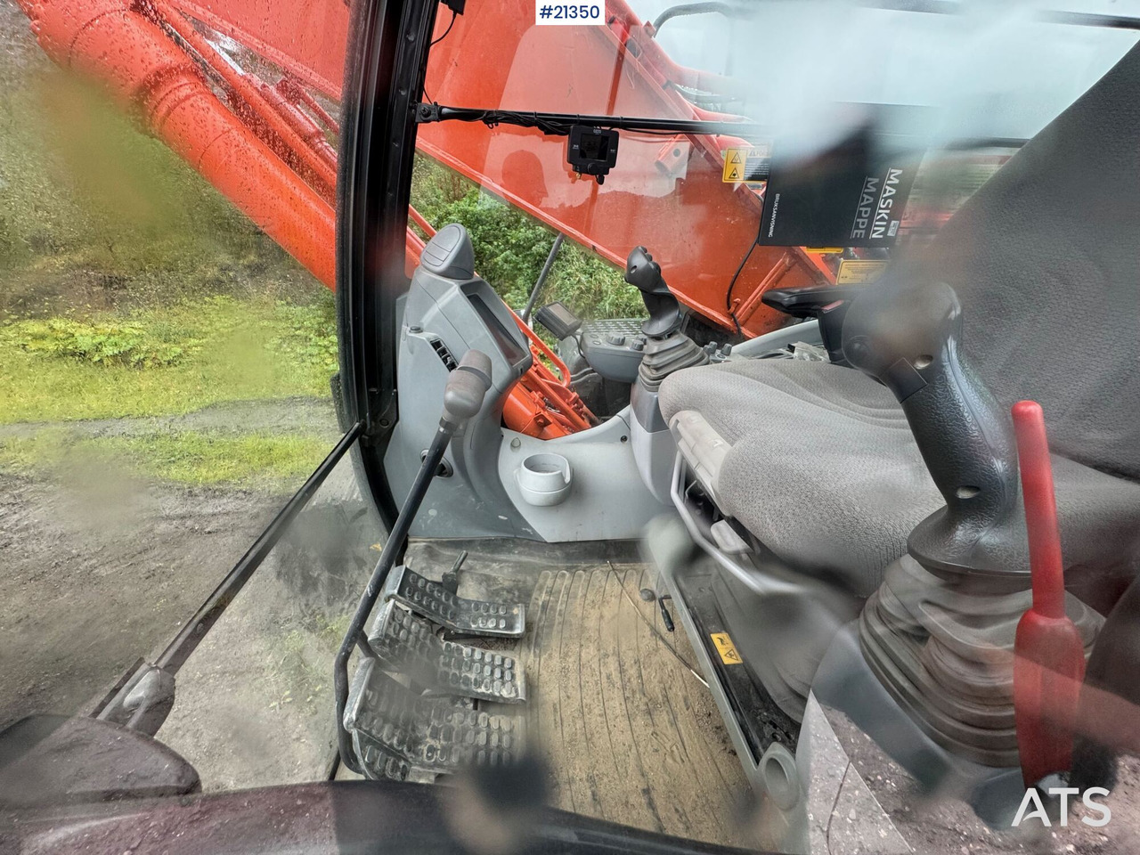 Excavator Hitachi ZX210LC: picture 26