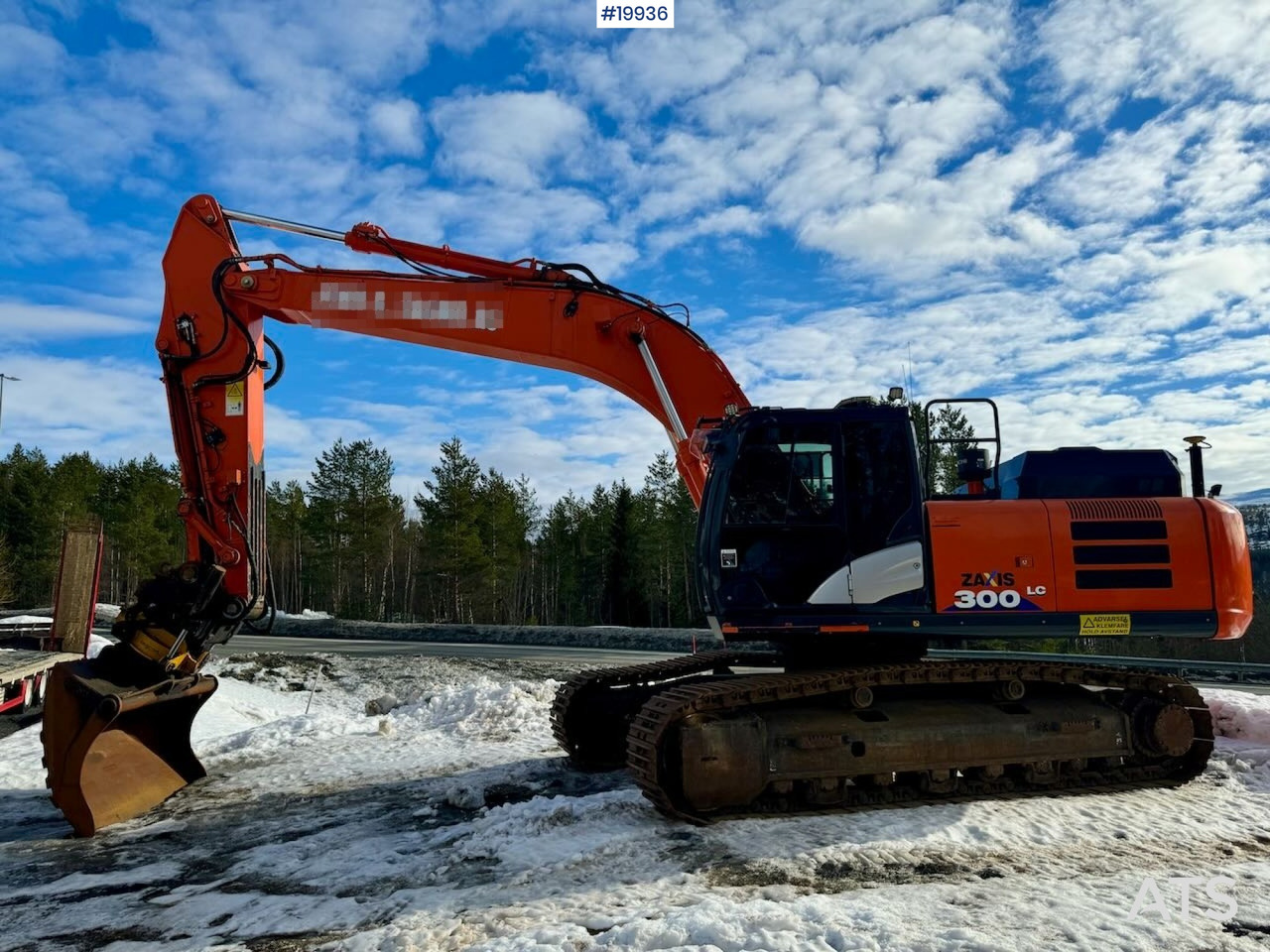 Hitachi ZX300LC-6 - Excavator: picture 2 Hitachi ZX300LC-6 - Excavator: picture 2