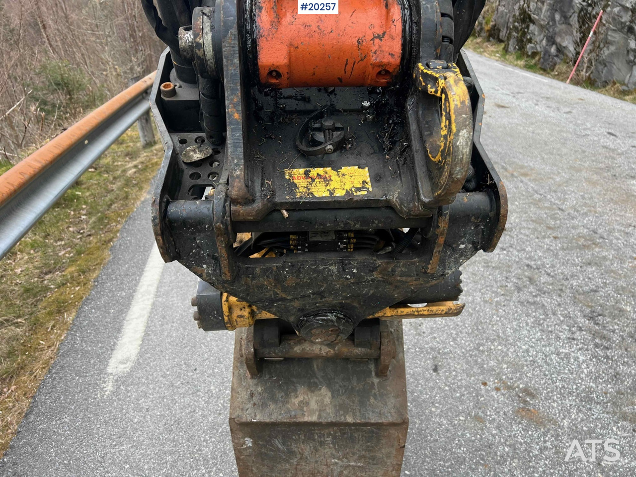 Excavator Hitachi ZX85 US-6: picture 29