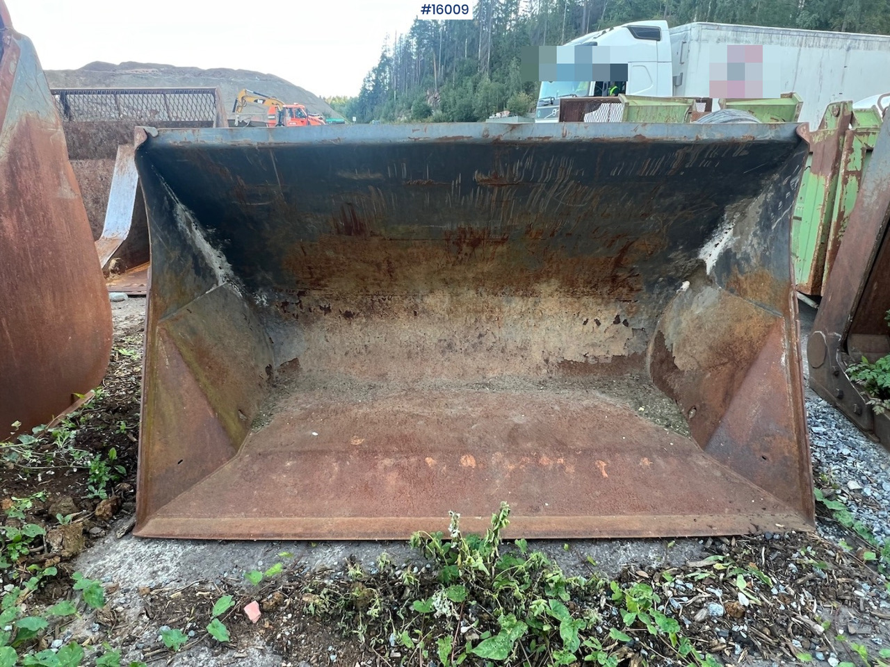 Hjullasterskuffe m/ liten BM feste - Loader bucket for Construction machinery: picture 2 Hjullasterskuffe m/ liten BM feste - Loader bucket for Construction machinery: picture 2