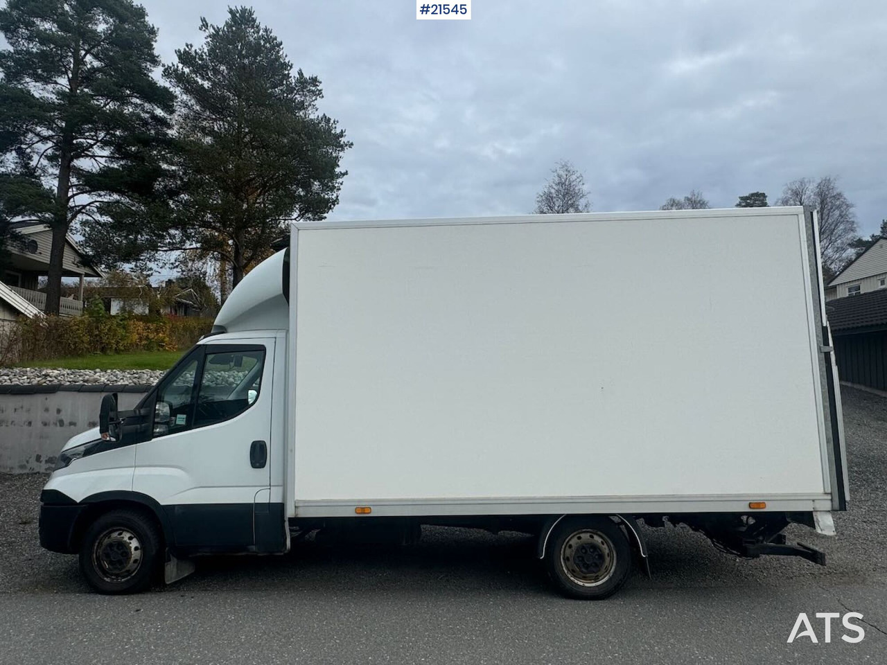 Iveco Daily DAILY - Box truck: picture 2 Iveco Daily DAILY - Box truck: picture 2