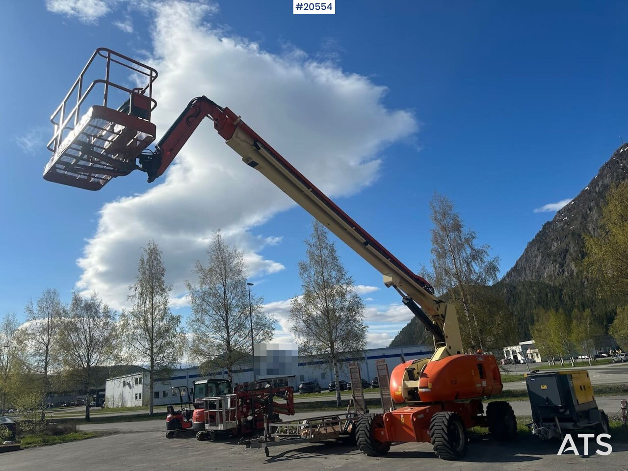 JLG 860SJ - Telescopic boom: picture 1 JLG 860SJ - Telescopic boom: picture 1