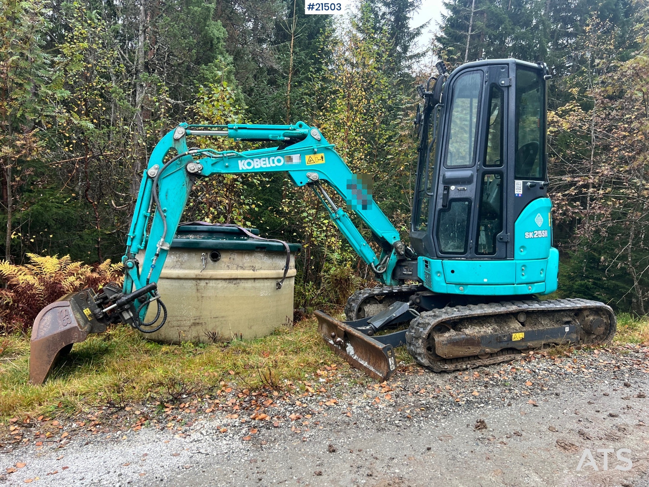 Kobelco Sk25SR-6E Gravemaskin m/ pusseskuffe,graveskuffe og tilt - Mini excavator: picture 5 Kobelco Sk25SR-6E Gravemaskin m/ pusseskuffe,graveskuffe og tilt - Mini excavator: picture 5