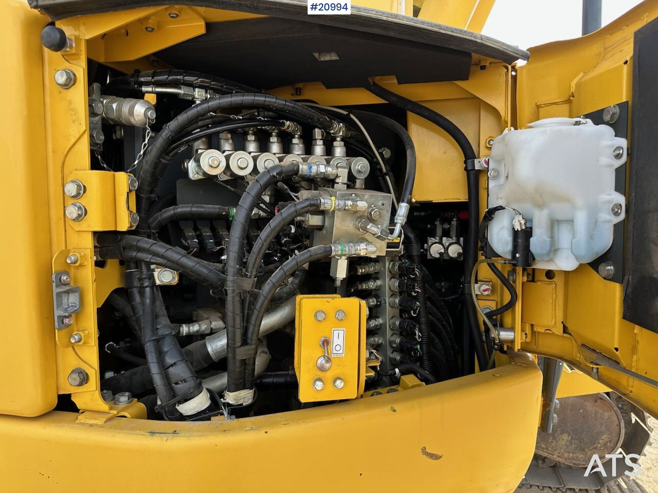 Crawler excavator Komatsu PC228USLC-10: picture 28