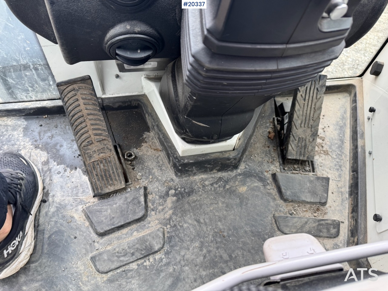 Wheel loader Liebherr L506C: picture 33