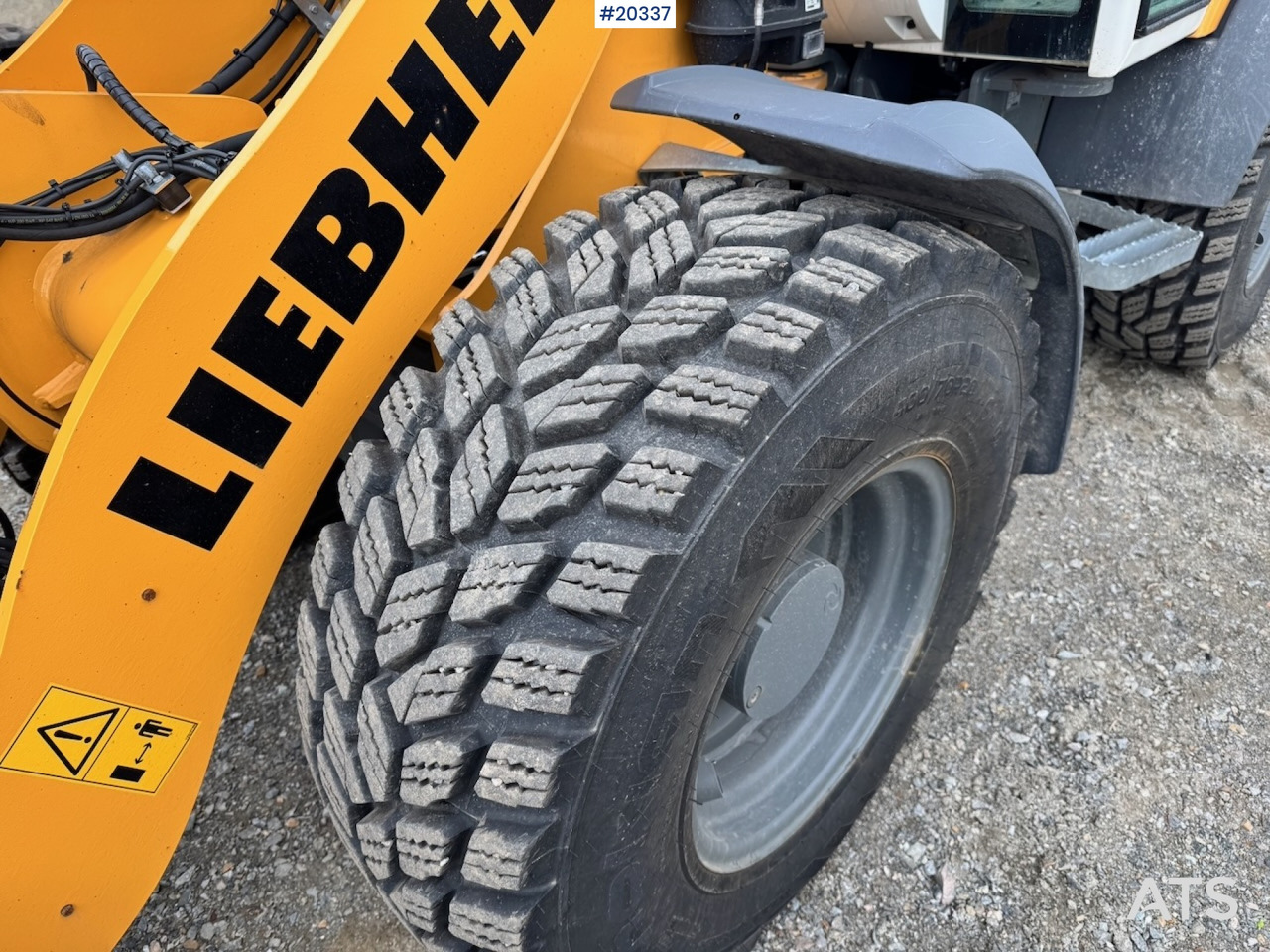 Wheel loader Liebherr L506C: picture 12