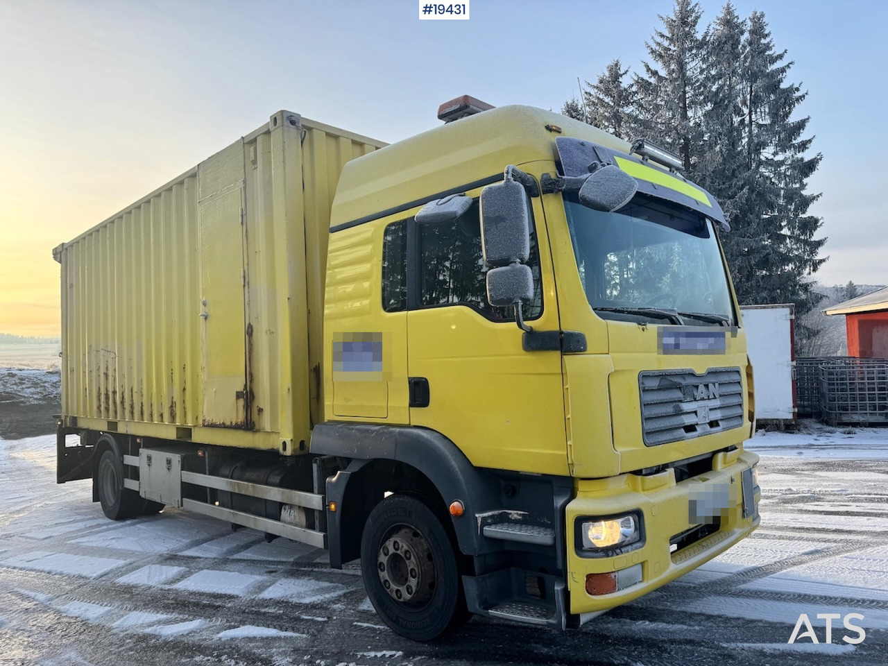 Container transporter/ Swap body truck MAN TGM 15.280: picture 10