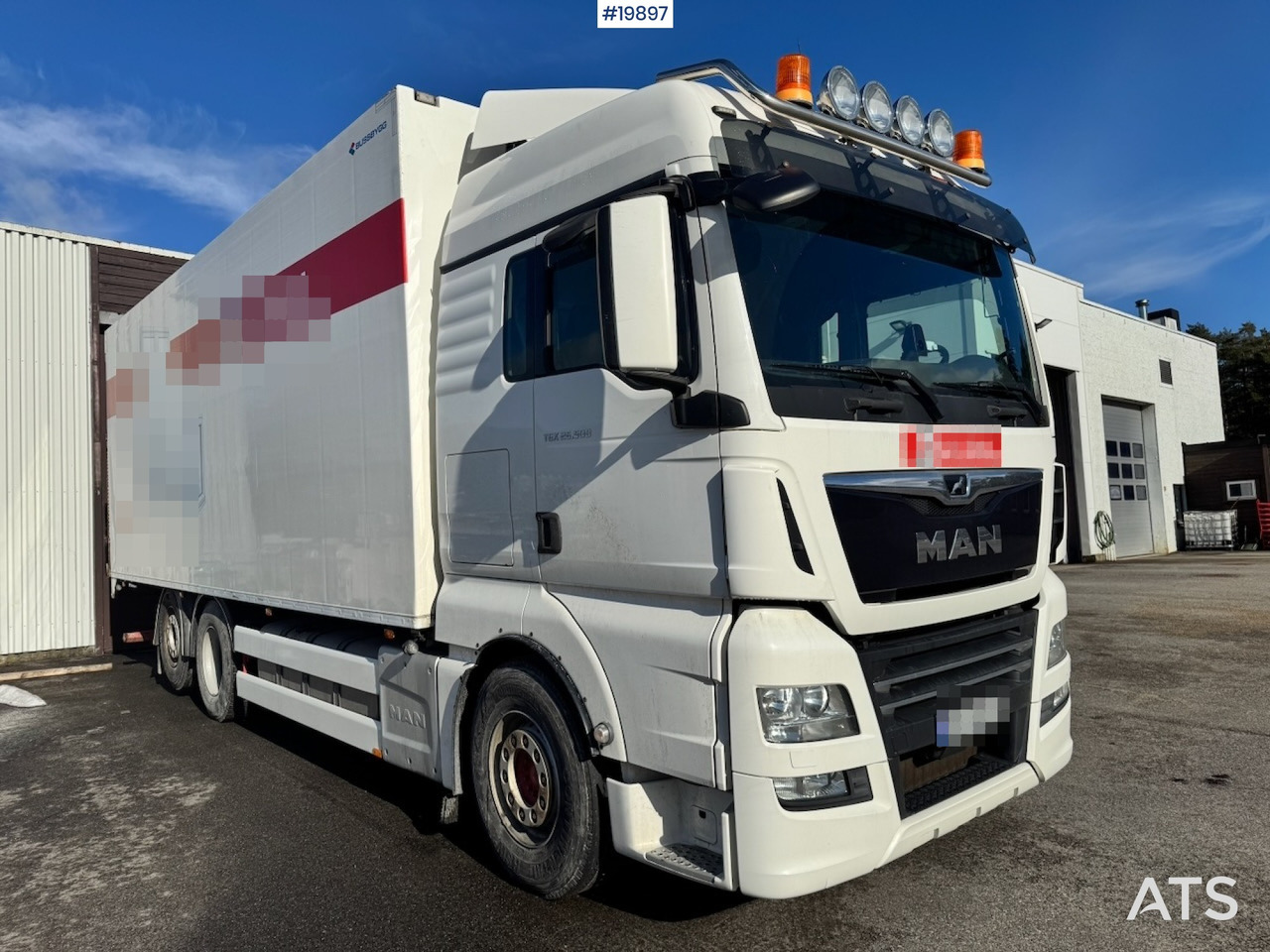 MAN TGX 26.500 - Box truck: picture 3 MAN TGX 26.500 - Box truck: picture 3