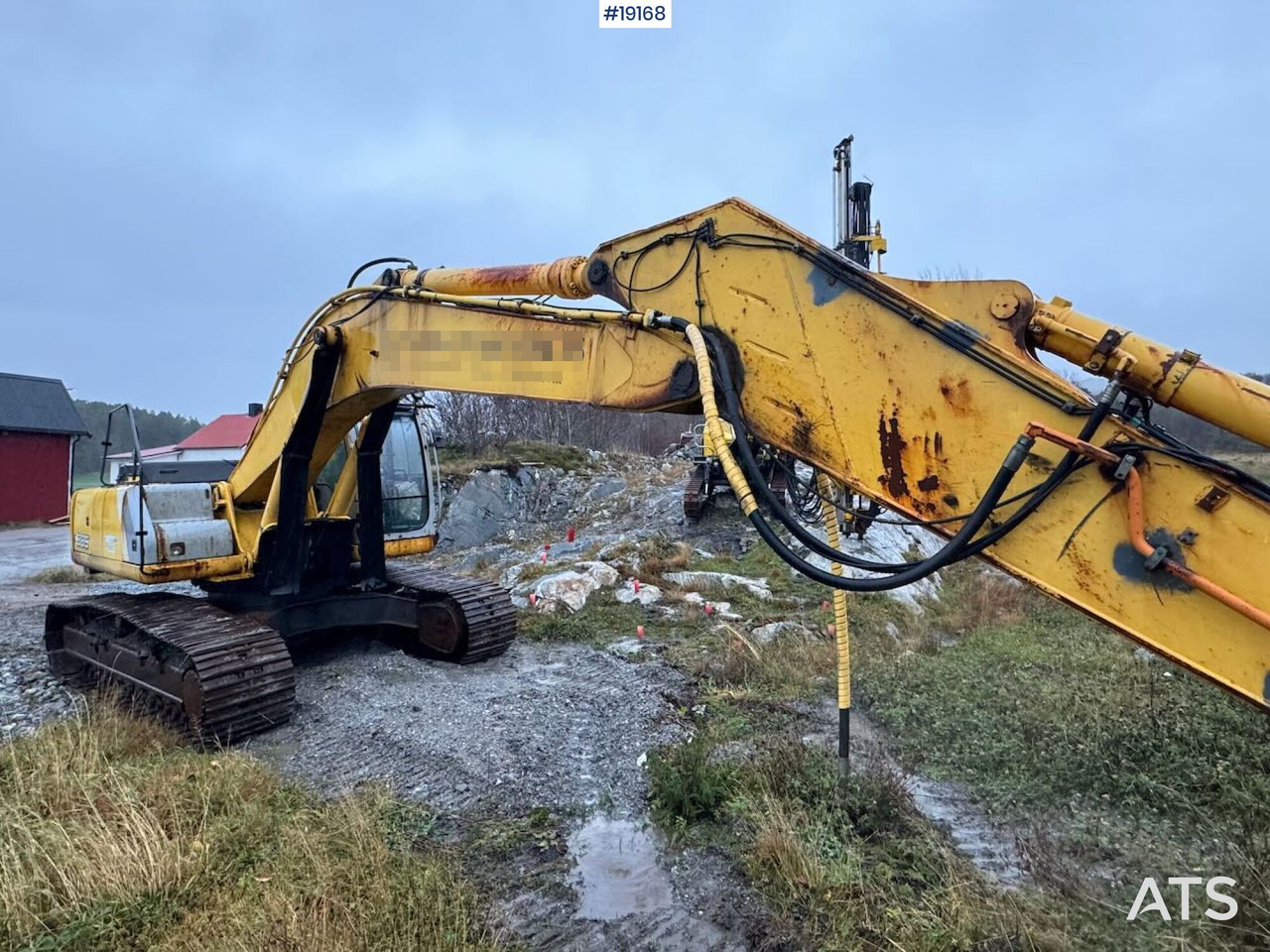 New Holland E385 - Excavator: picture 3 New Holland E385 - Excavator: picture 3
