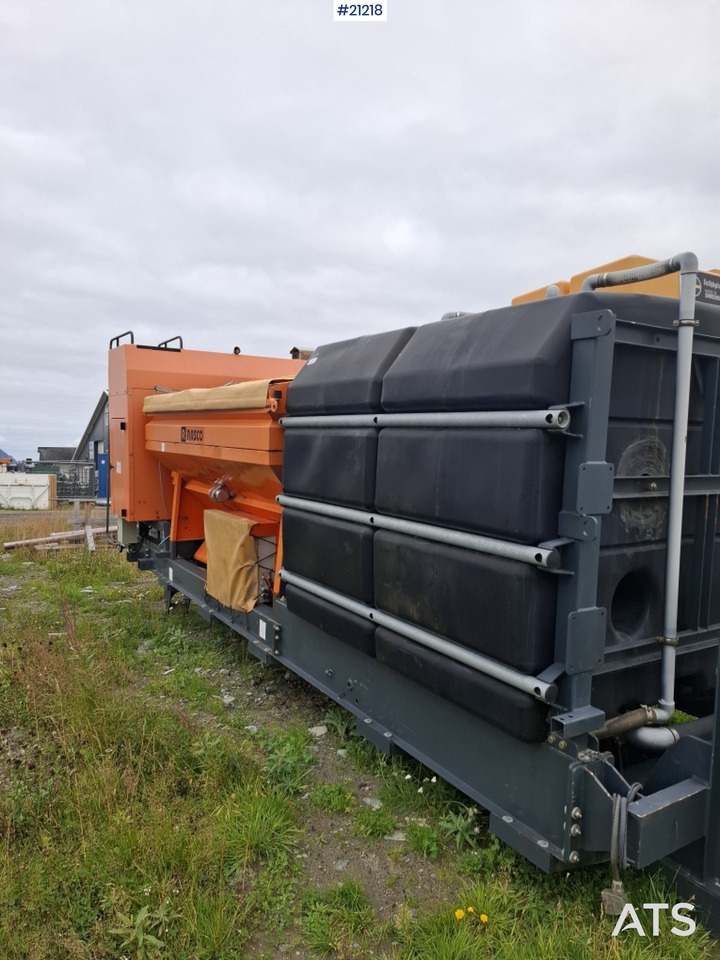 Rasco Solid - Sand/ Salt spreader: picture 3 Rasco Solid - Sand/ Salt spreader: picture 3