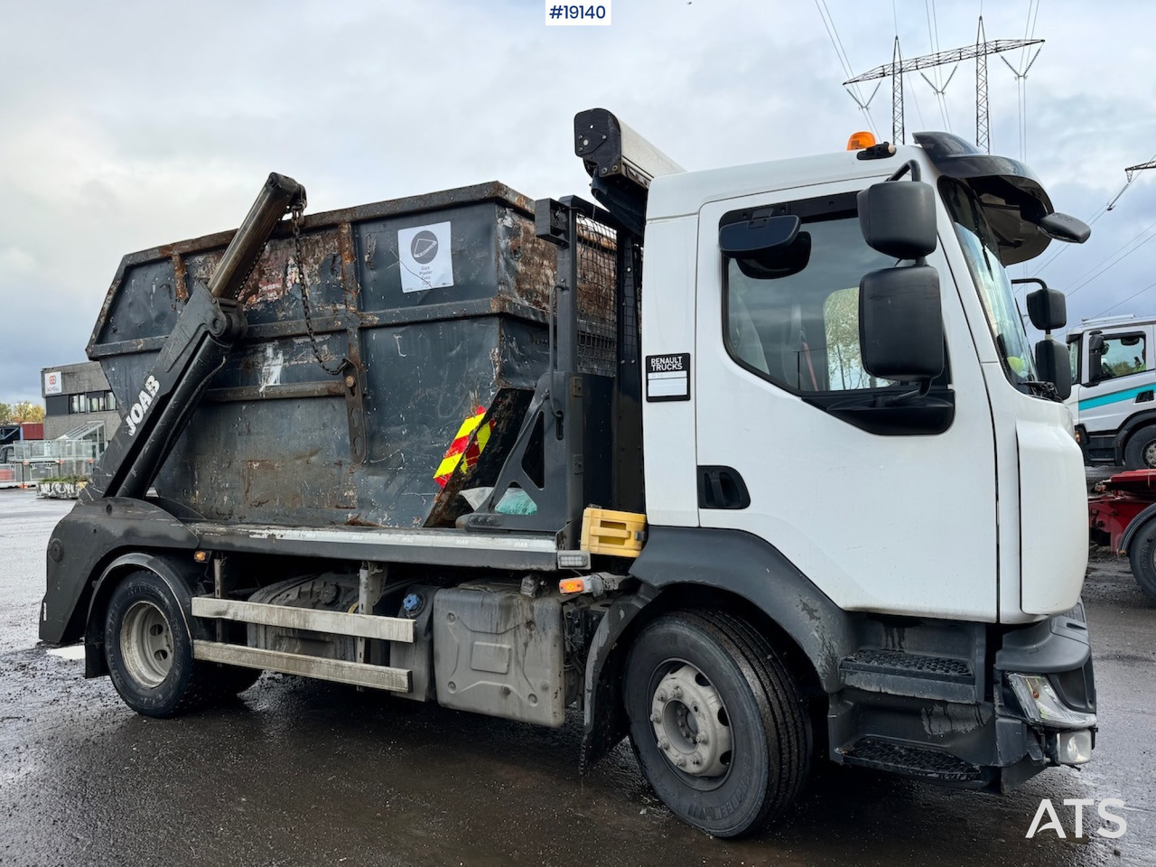 Renault D16 - Skip loader truck: picture 2 Renault D16 - Skip loader truck: picture 2