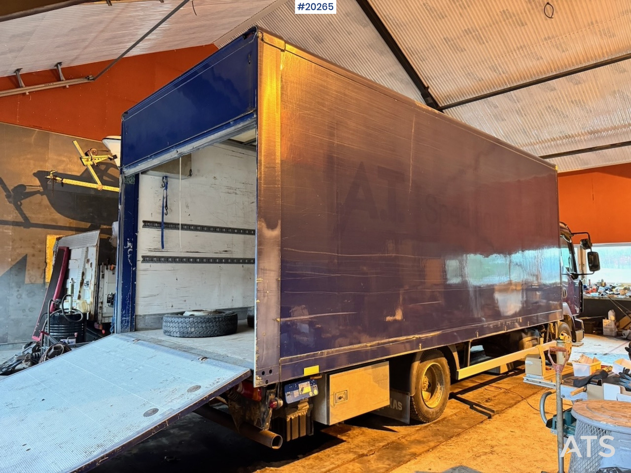 Renault midlum 220.08 - Box truck: picture 3 Renault midlum 220.08 - Box truck: picture 3