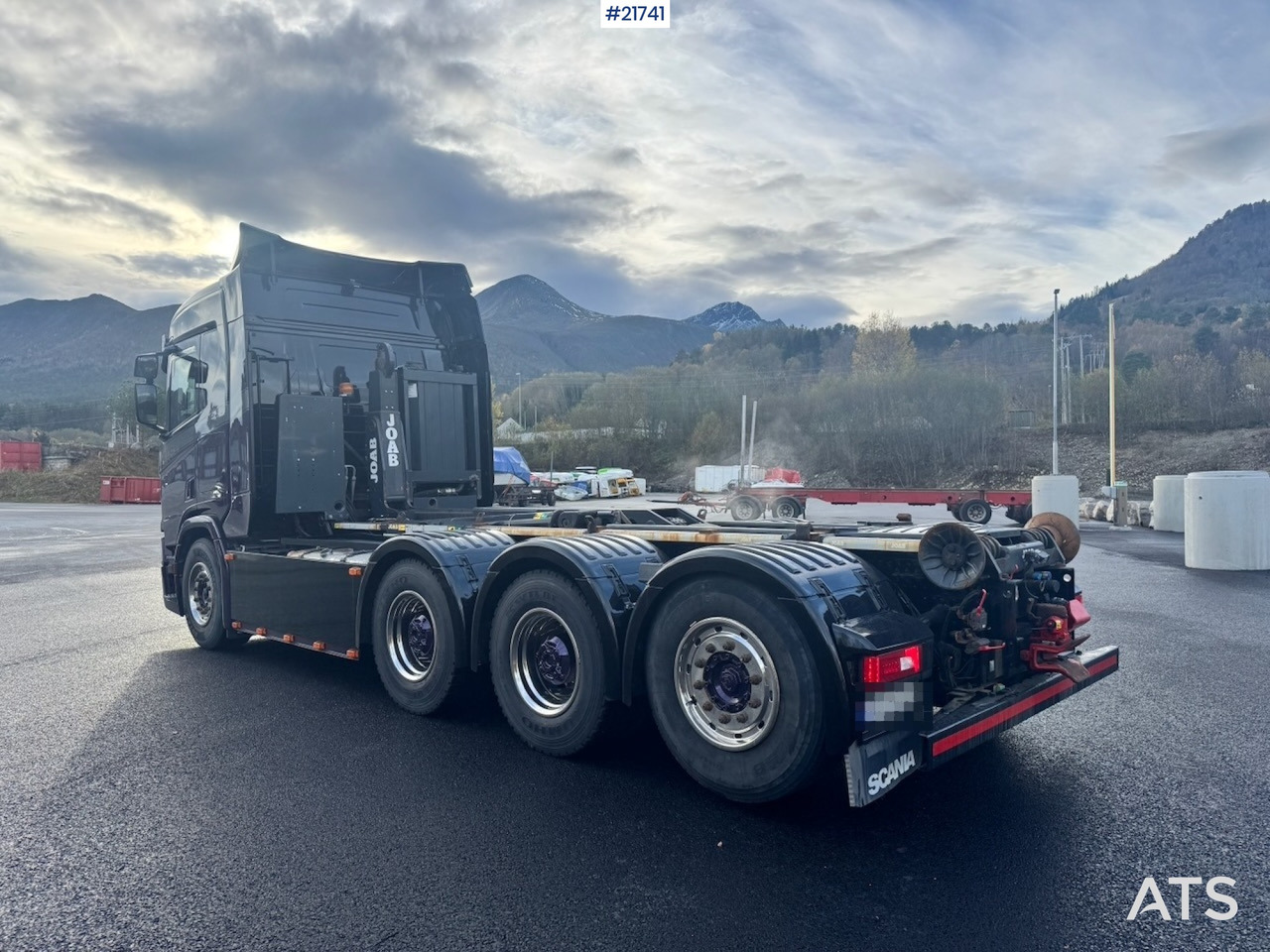 Scania 2018 Scania R580 Tridem Krokbil m/ Kranhydraulikk. Nylakkert! - Hook lift truck: picture 4 Scania 2018 Scania R580 Tridem Krokbil m/ Kranhydraulikk. Nylakkert! - Hook lift truck: picture 4