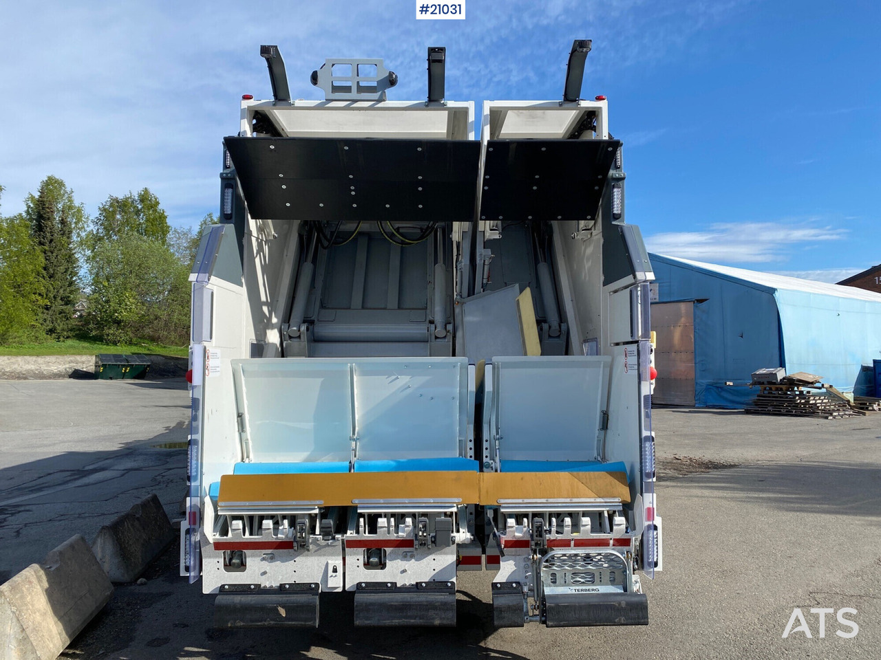 Scania P320 - Garbage truck: picture 4 Scania P320 - Garbage truck: picture 4