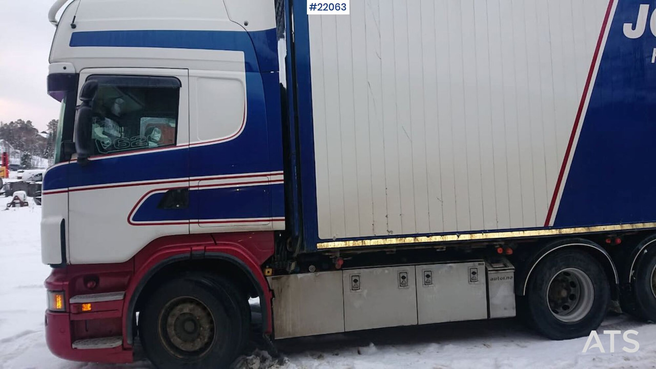 Scania R620 Chassis - Closed box semi-trailer: picture 2 Scania R620 Chassis - Closed box semi-trailer: picture 2
