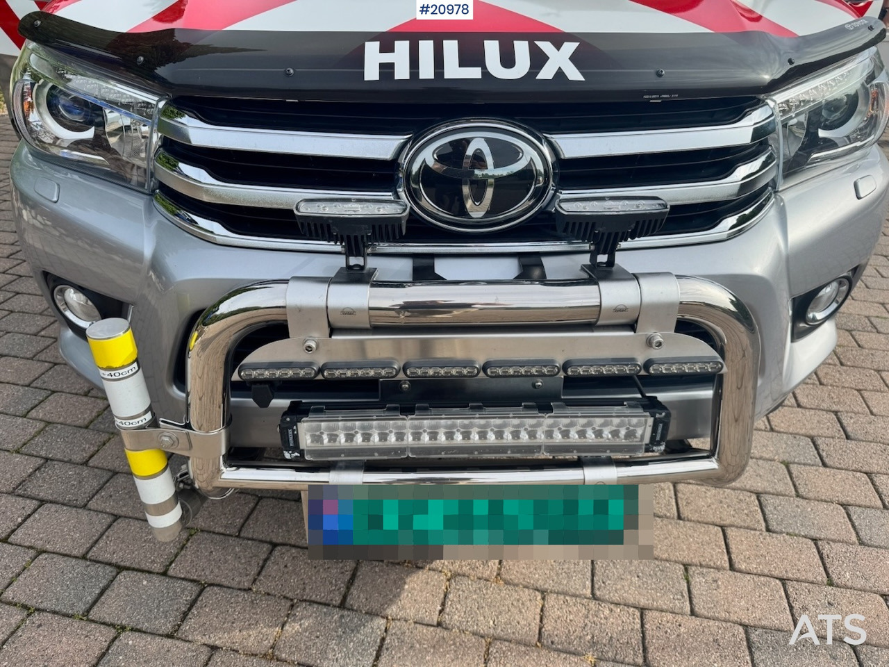 Pickup truck Toyota HILUX: picture 49