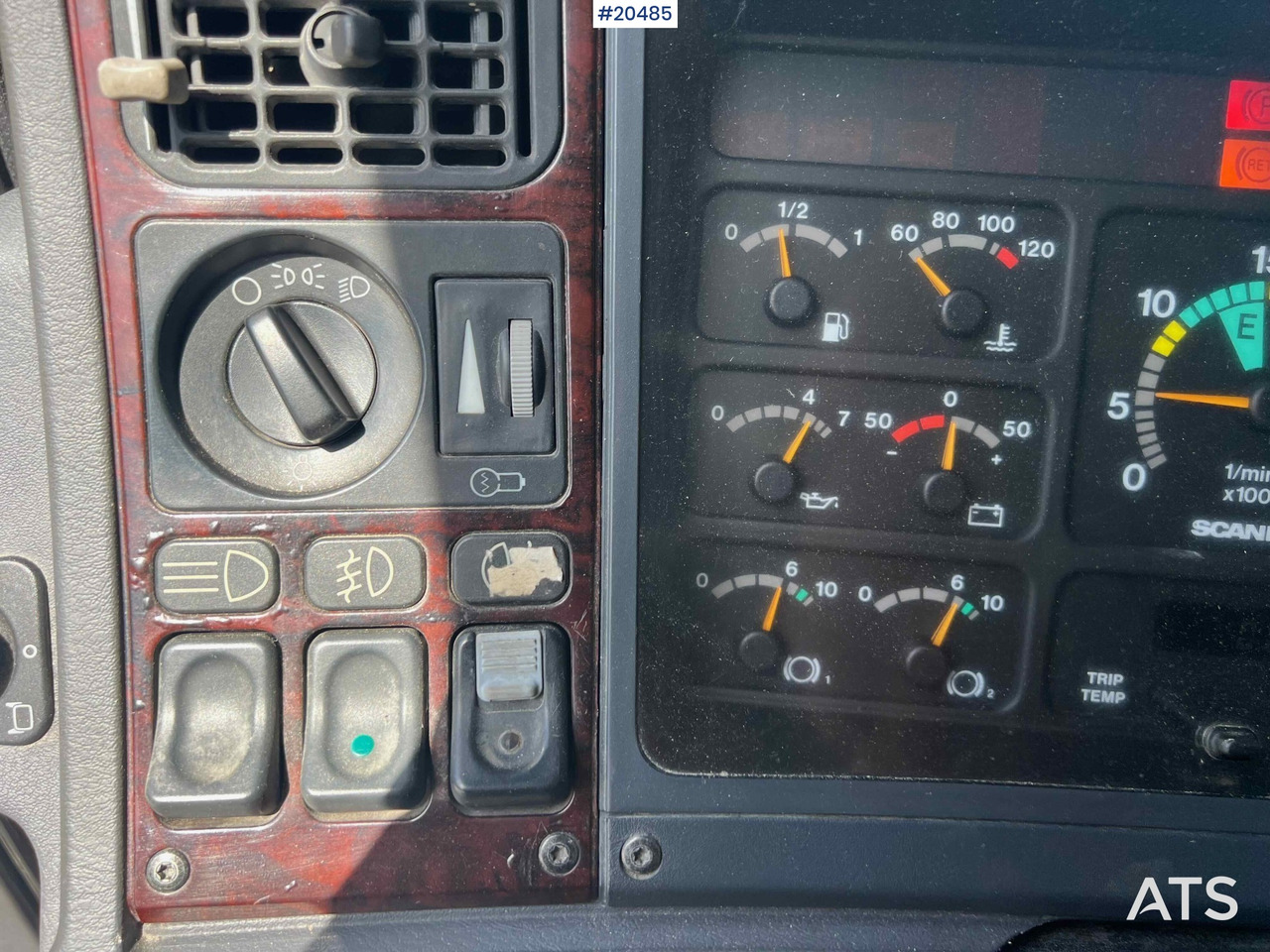 Tractor unit Scania R144: picture 49