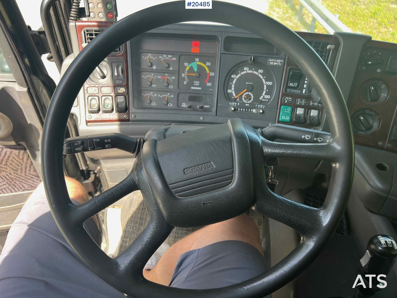 Tractor unit Scania R144: picture 43