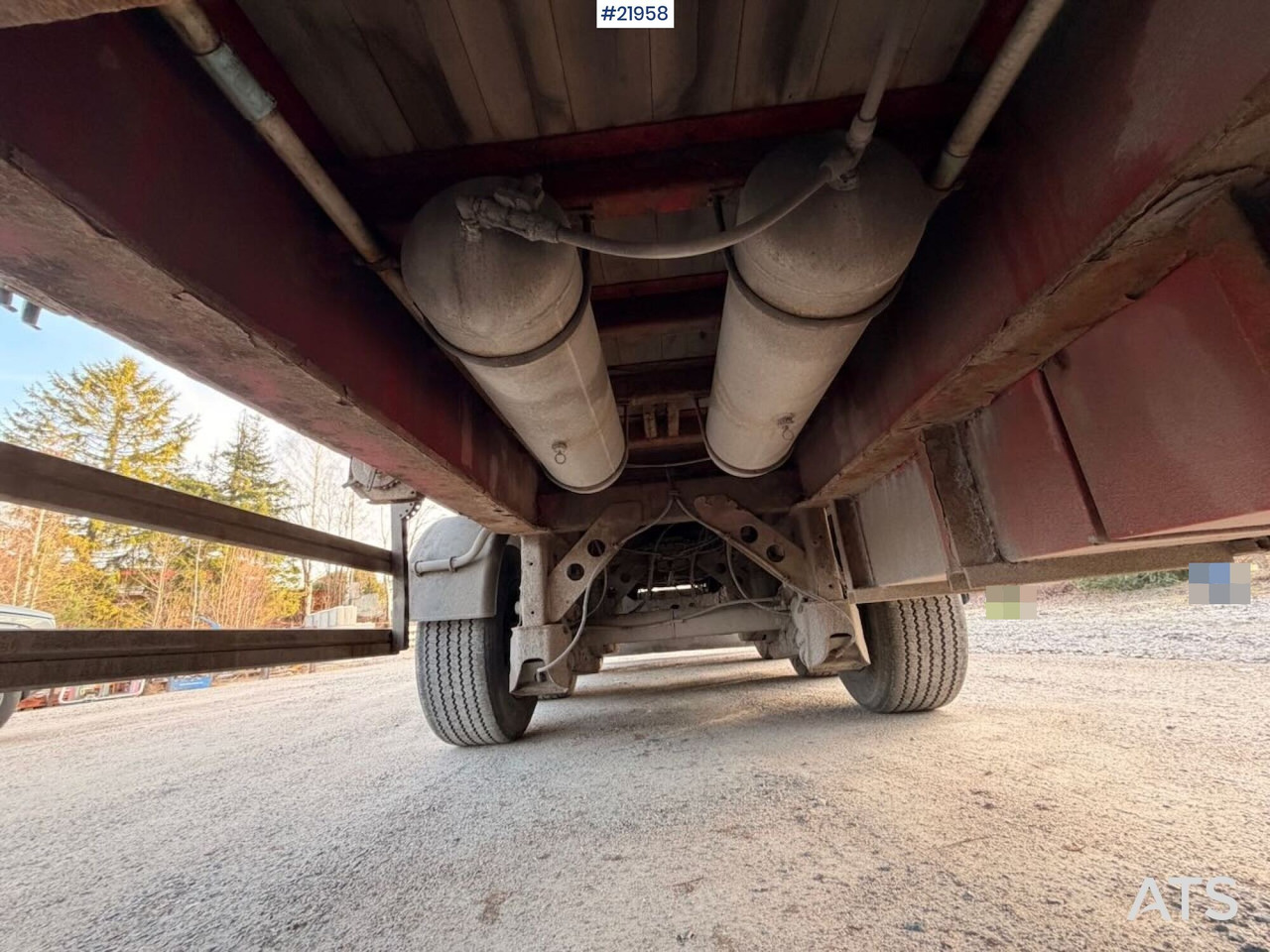 Dropside/ Flatbed semi-trailer Tyllis L3 3-akslet Rettsemi m/ lemmer. Rep objekt: picture 39 Dropside/ Flatbed semi-trailer Tyllis L3 3-akslet Rettsemi m/ lemmer. Rep objekt: picture 39