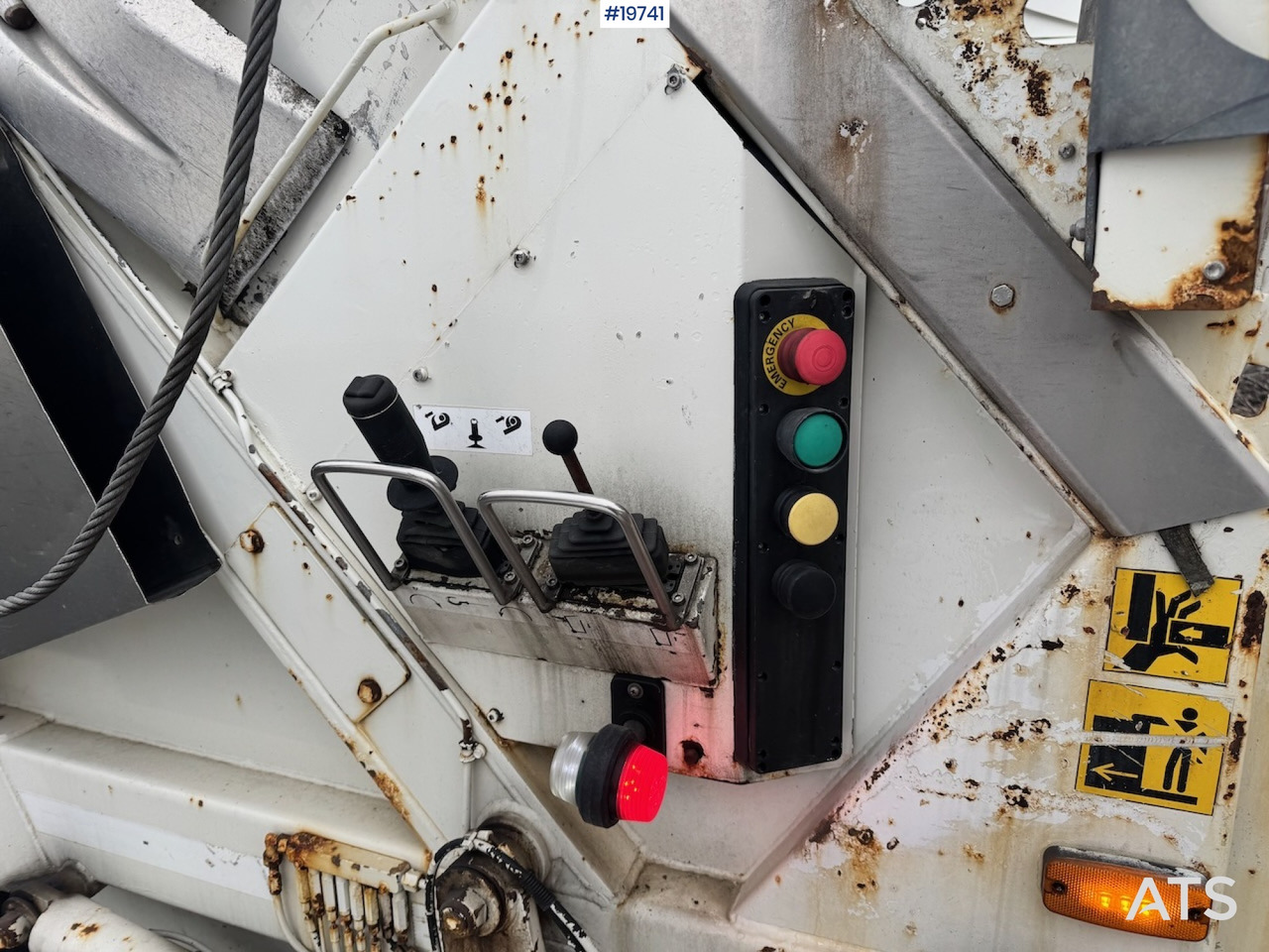 Garbage truck Volvo FE340: picture 22