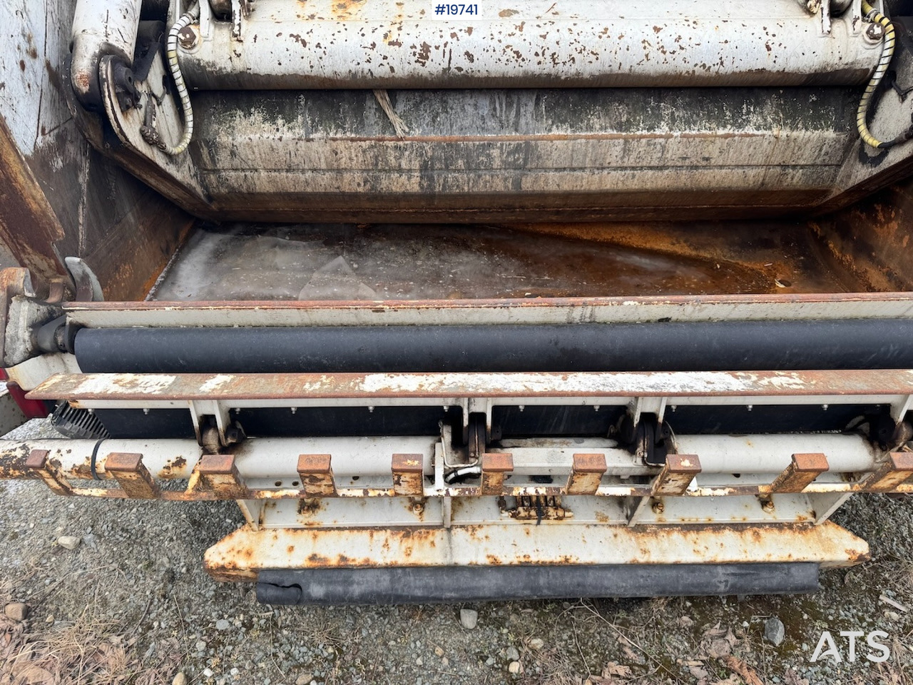 Garbage truck Volvo FE340: picture 18