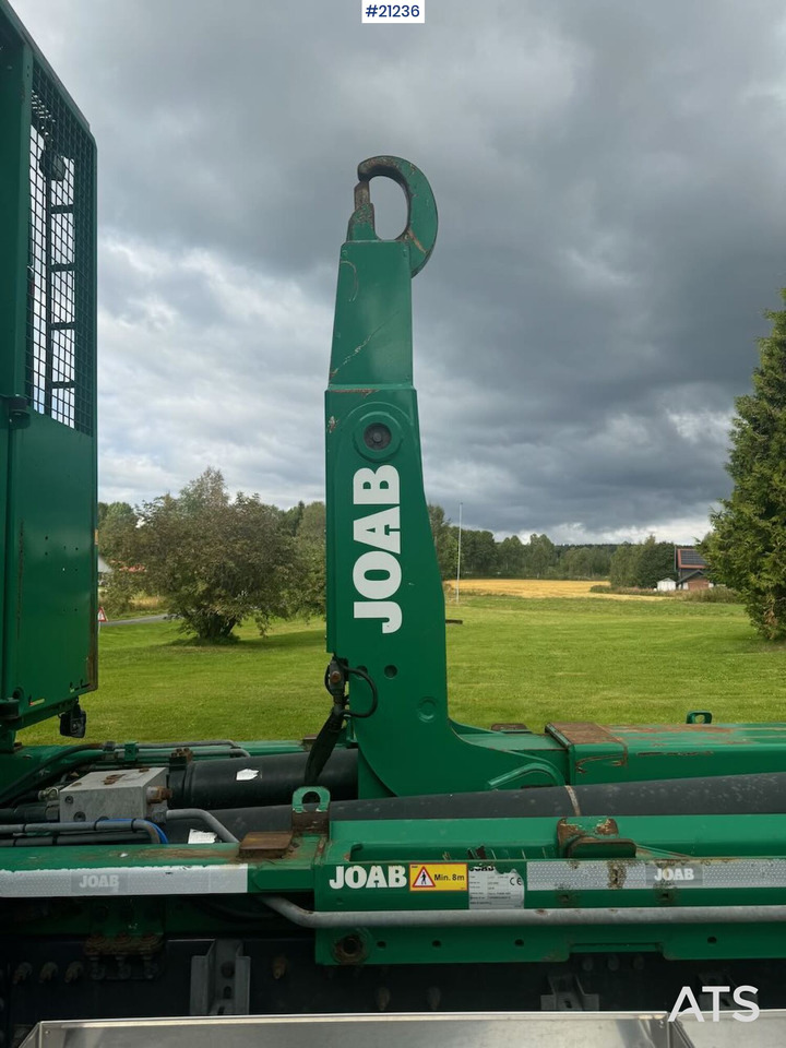 Hook lift truck Volvo FH16: picture 17
