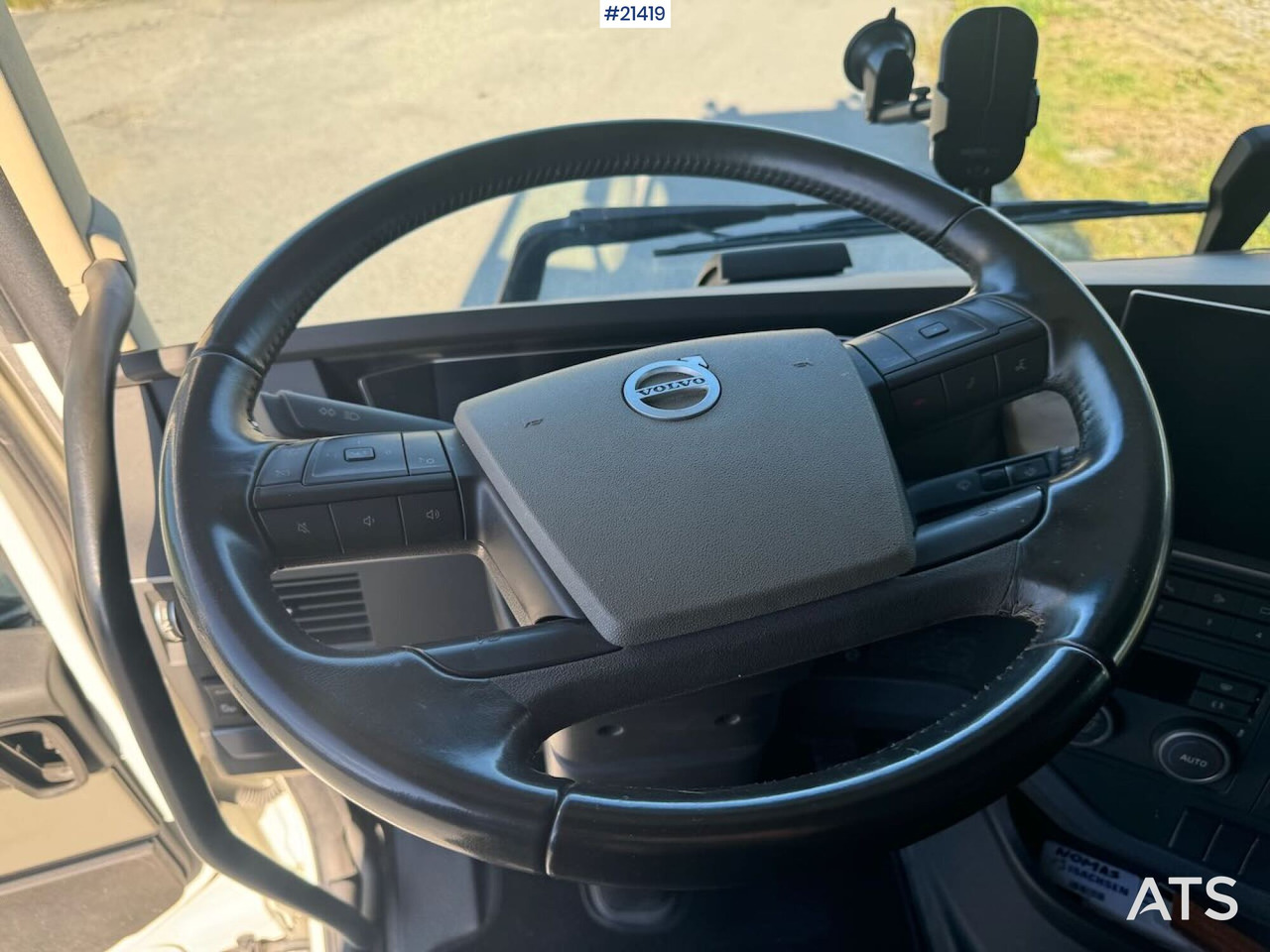 Tipper Volvo FH540: picture 31