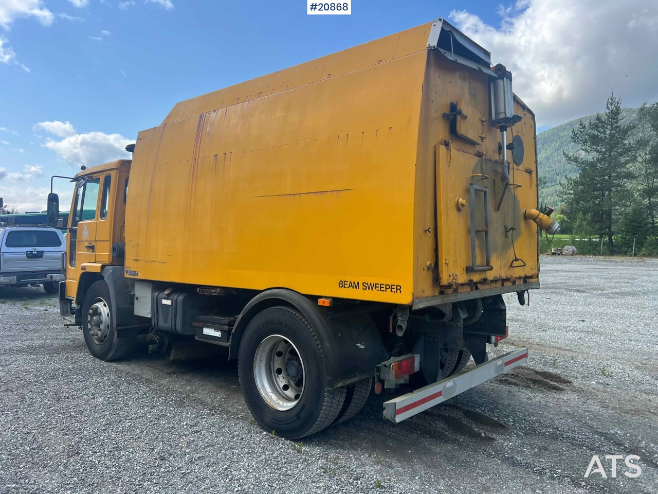 Road sweeper Volvo FL616: picture 19