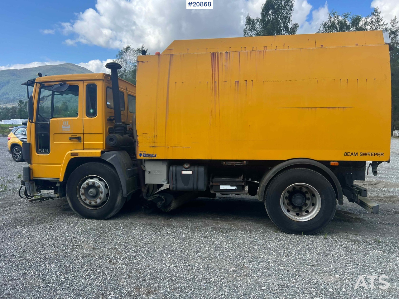 Road sweeper Volvo FL616: picture 23