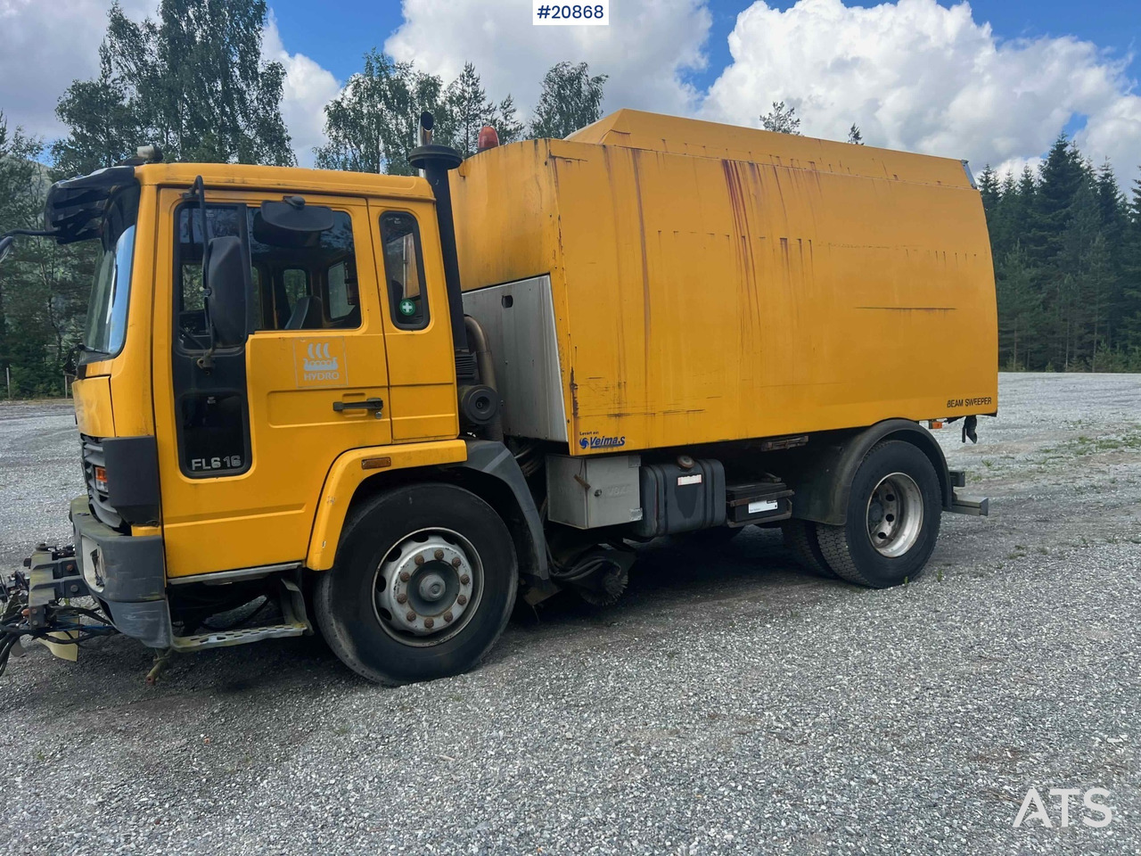Road sweeper Volvo FL616: picture 27