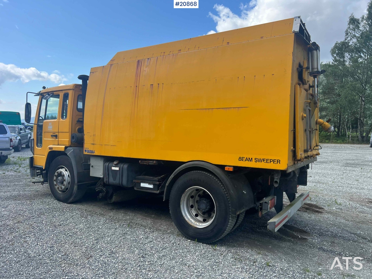 Road sweeper Volvo FL616: picture 20