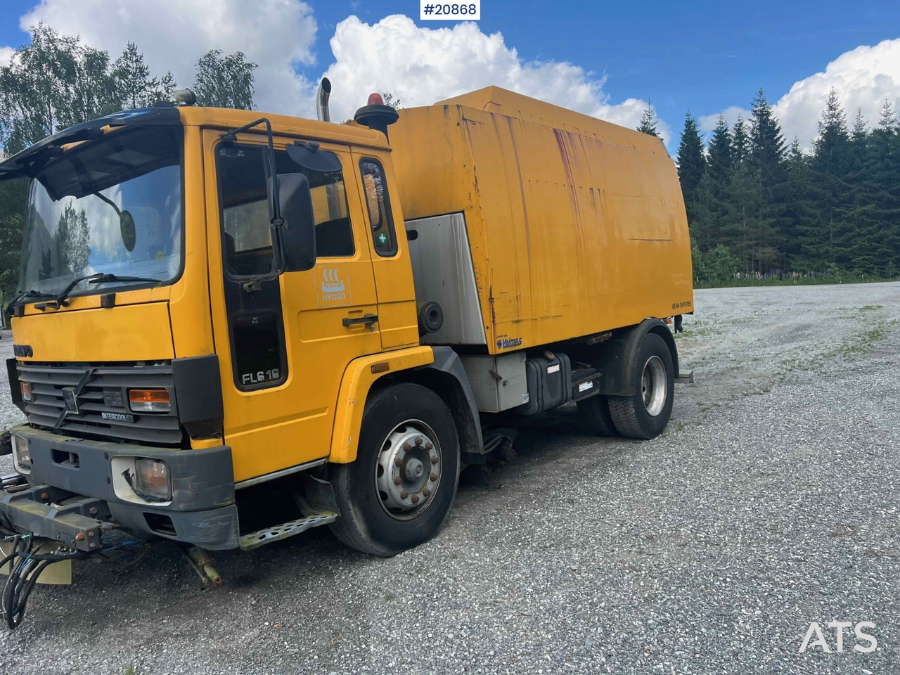Road sweeper Volvo FL616: picture 29