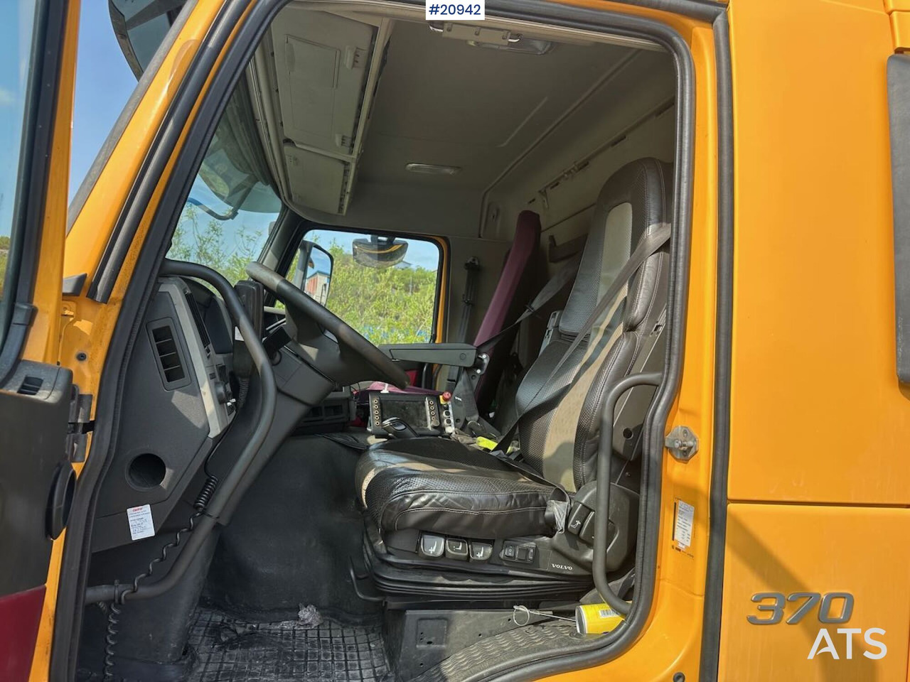 Garbage truck Volvo FM 370: picture 35