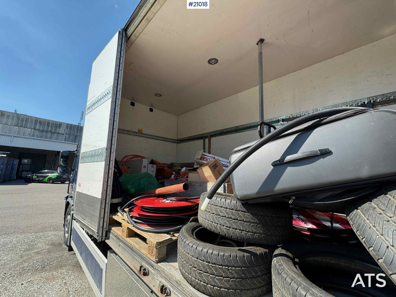 Box truck Volvo FM 370: picture 13
