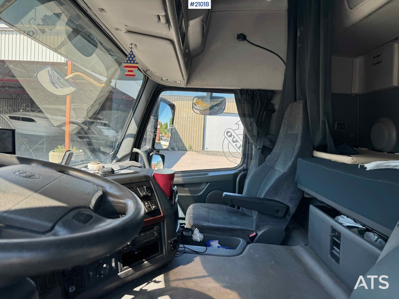 Box truck Volvo FM 370: picture 32