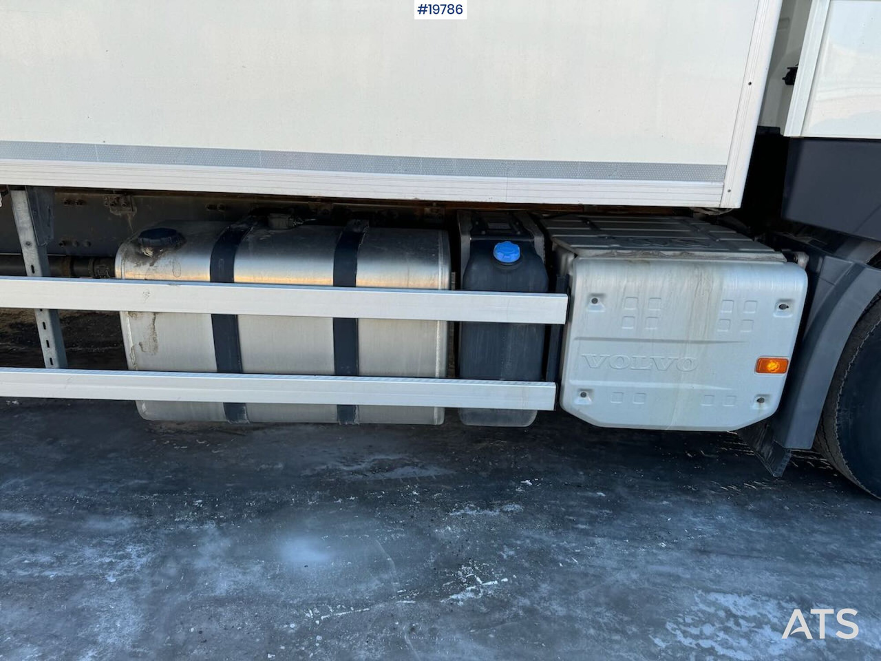 Lease a Volvo FM370 Volvo FM370: picture 18