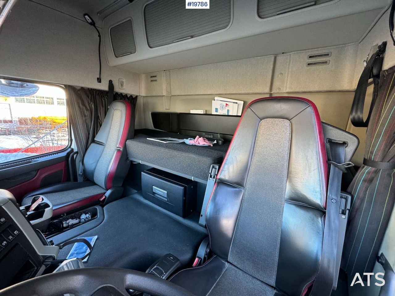 Lease a Volvo FM370 Volvo FM370: picture 22