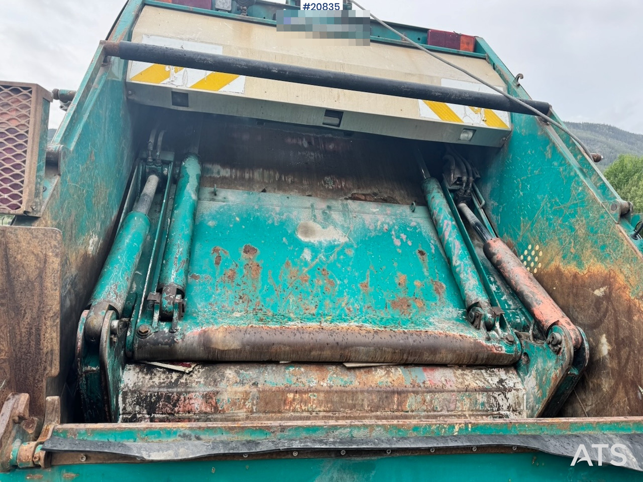 Garbage truck Volvo FM410: picture 20 Garbage truck Volvo FM410: picture 20