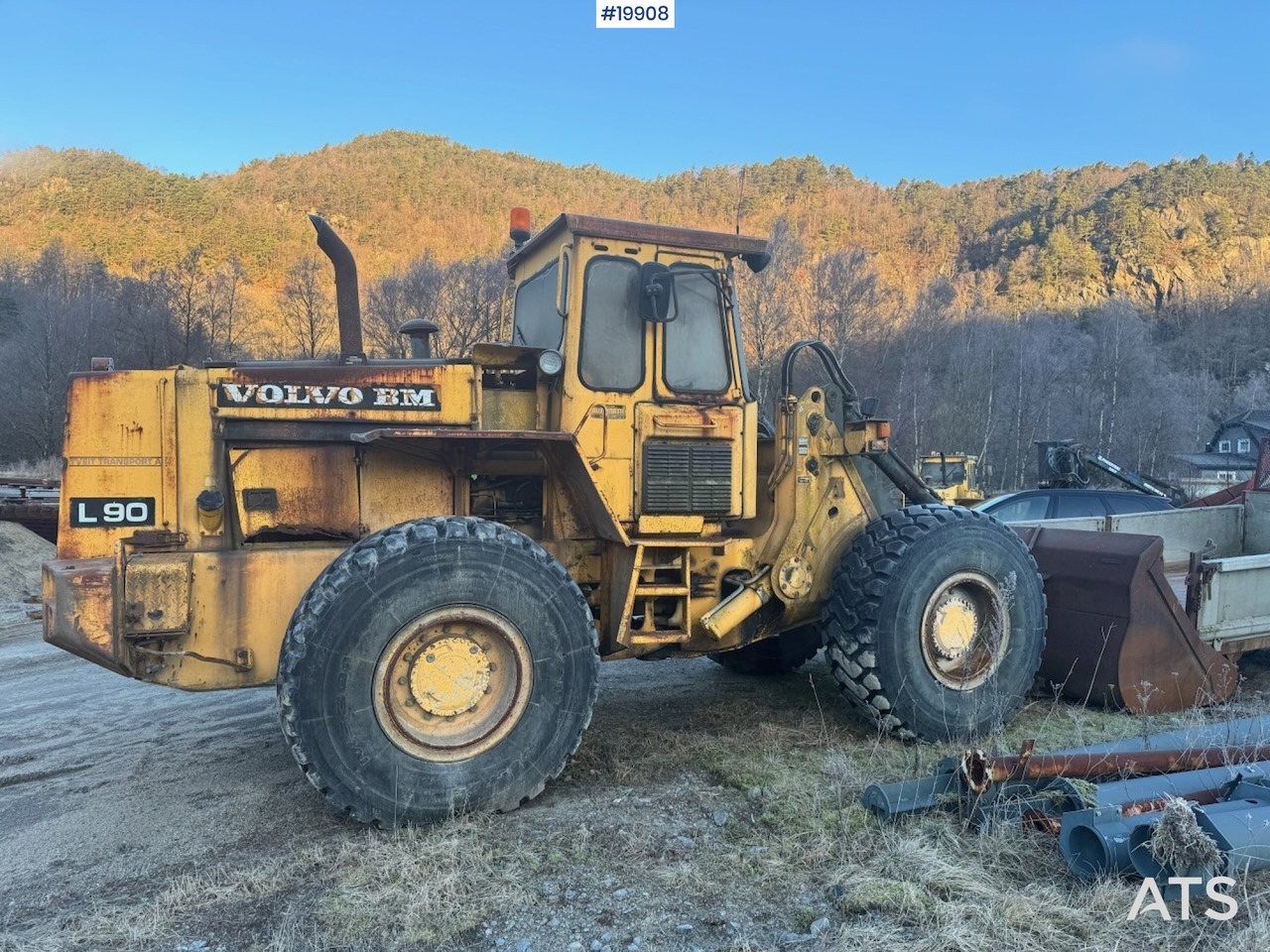 Volvo L90 - Wheel loader: picture 3 Volvo L90 - Wheel loader: picture 3