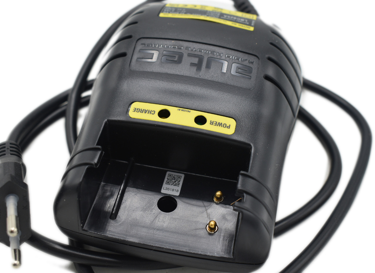 Autec original charger LBC825A - Electrical system for Loader crane: picture 3 Autec original charger LBC825A - Electrical system for Loader crane: picture 3