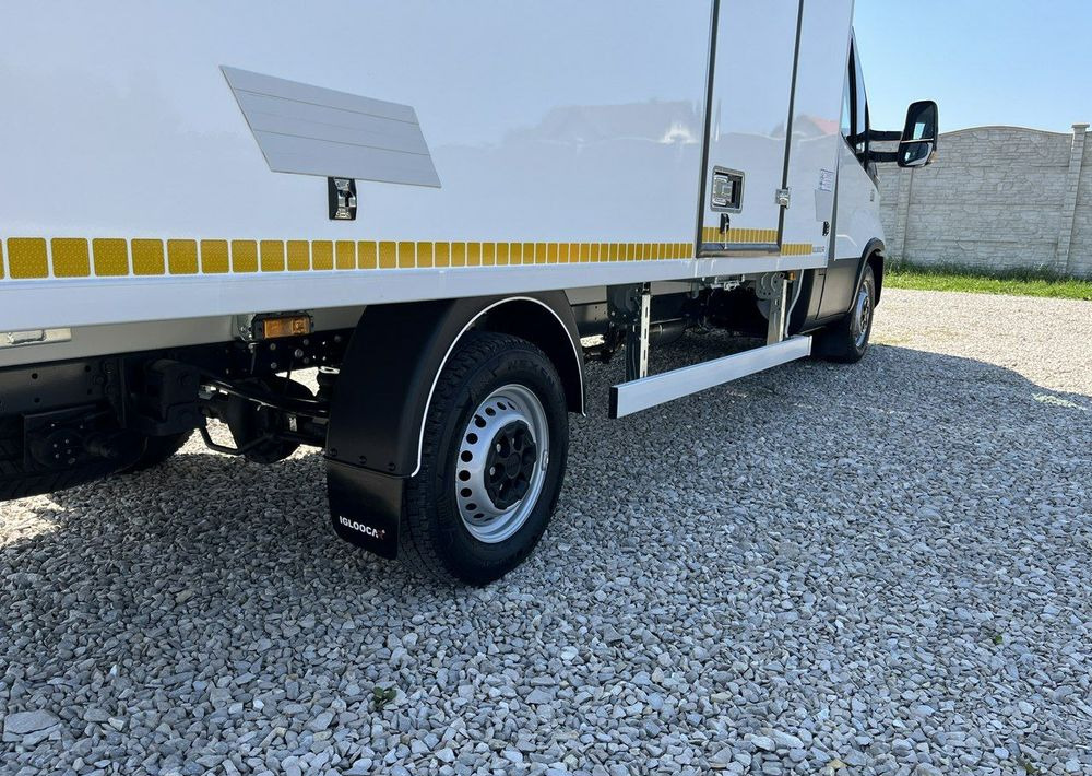 Refrigerated van Iveco Daily: picture 19
