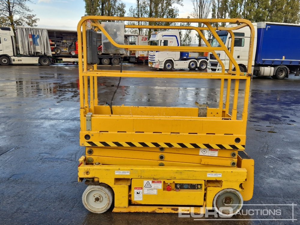 2013 Haulotte Optimum 8 - Scissor lift: picture 5 2013 Haulotte Optimum 8 - Scissor lift: picture 5