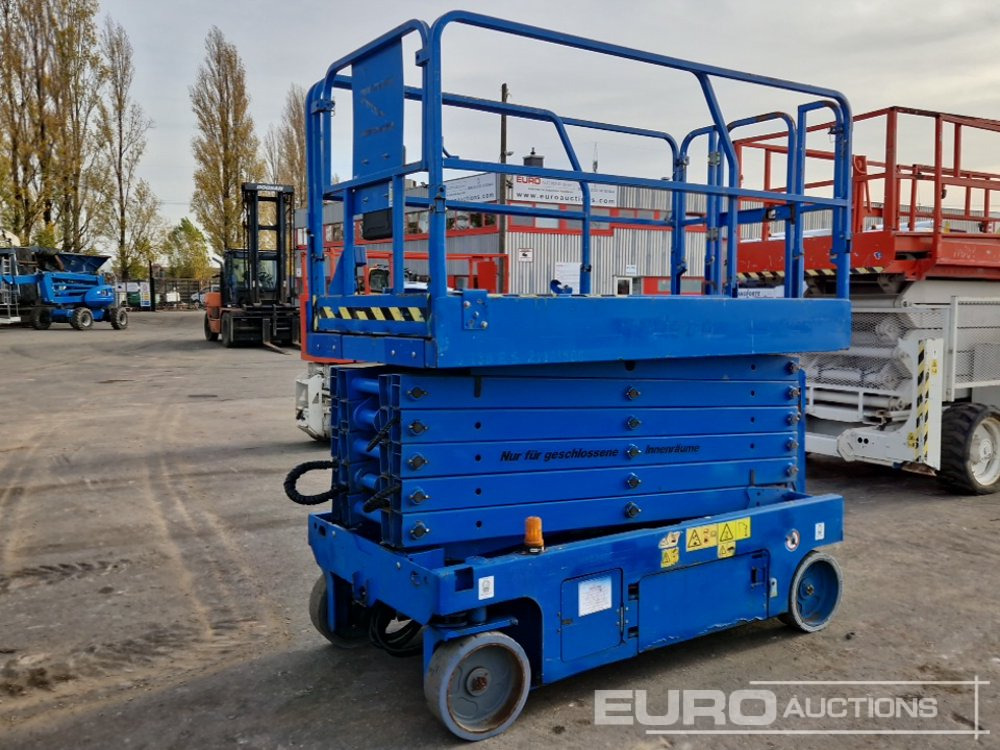 2014 Genie GS-4047 - Scissor lift: picture 4 2014 Genie GS-4047 - Scissor lift: picture 4