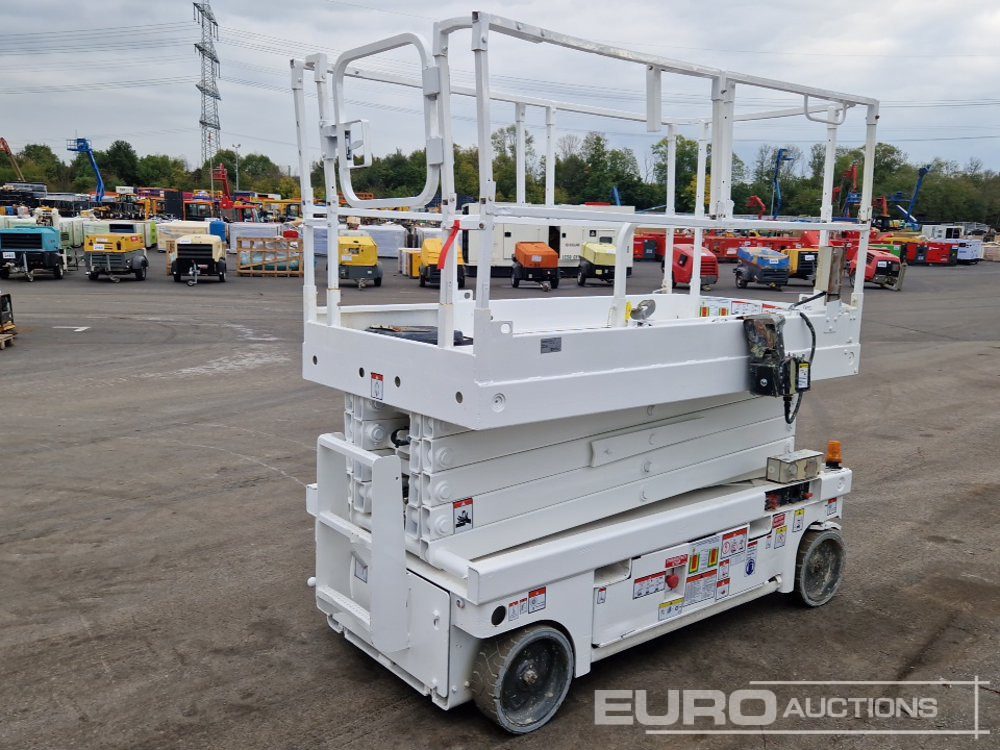 2014 Haulotte Compact 12 - Aerial platform: picture 4 2014 Haulotte Compact 12 - Aerial platform: picture 4
