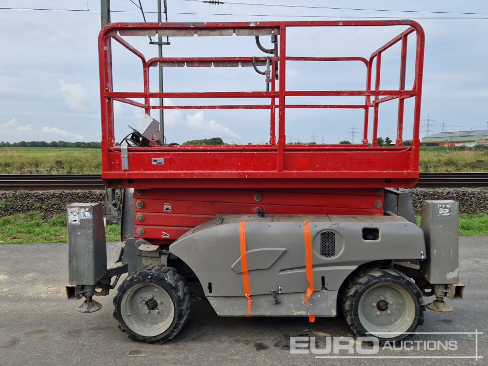 2014 Haulotte Compact 12DX - Aerial platform: picture 2 2014 Haulotte Compact 12DX - Aerial platform: picture 2