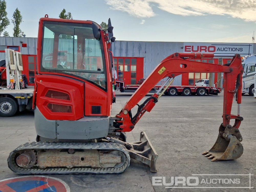 Mini excavator 2014 Volvo EC25D: picture 6