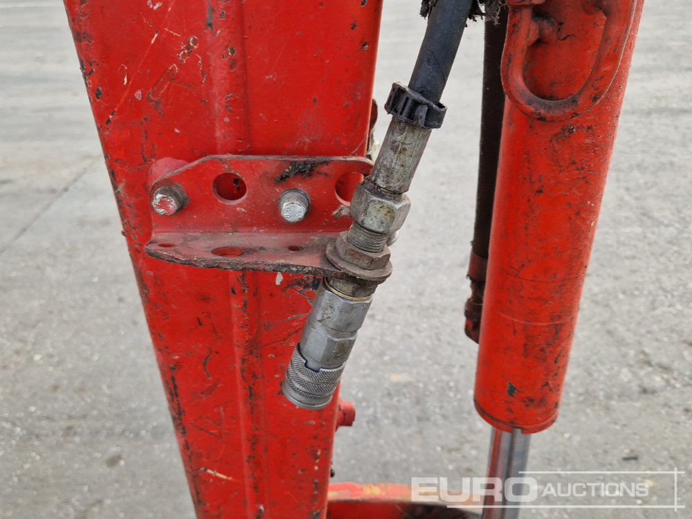 Mini excavator 2014 Volvo EC25D: picture 20